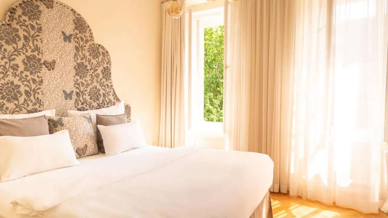 Residence Dvorak Prague Apartment